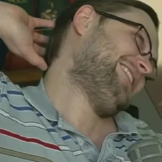 👀
