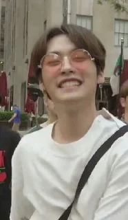 😁