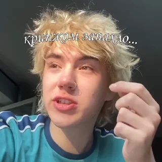 🤢