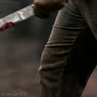 😈