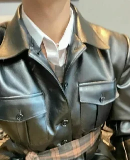 👔