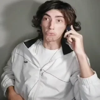 😱