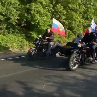 🏍