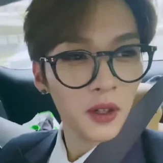 🤩