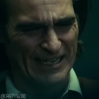 😭
