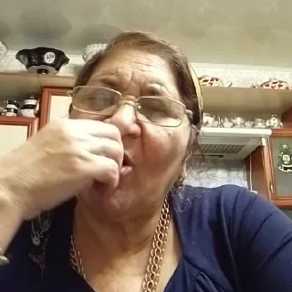 👅