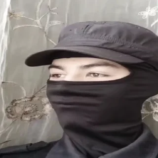 😐