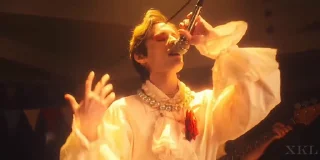 🎤