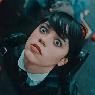 😳