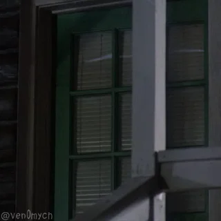 🤨