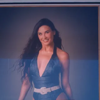 👩