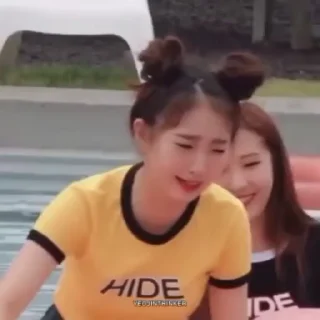 🐸