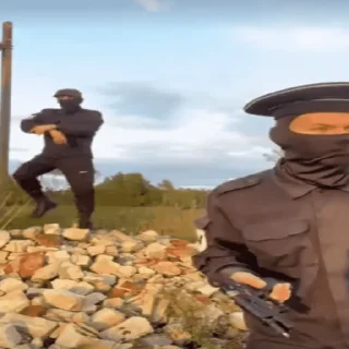 🕺