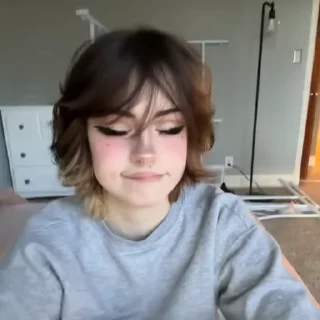 🫥