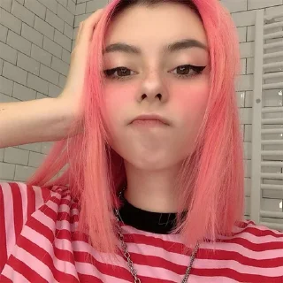 👱‍♀️