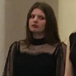 😠