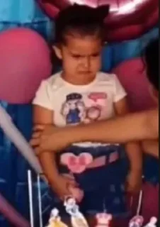 😭