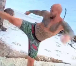 🕺
