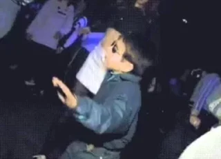🕺
