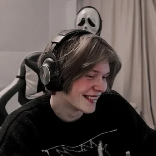 😁