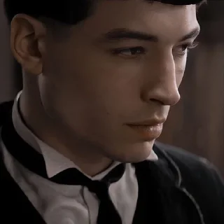 🎬