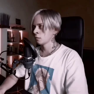 🎥