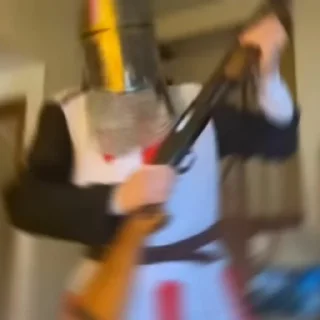👑