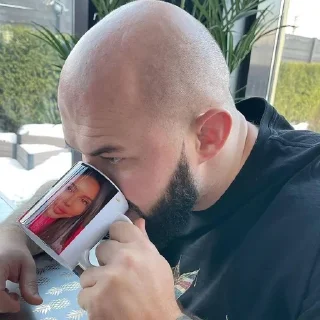 😘