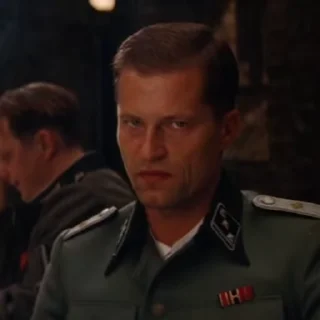 😡