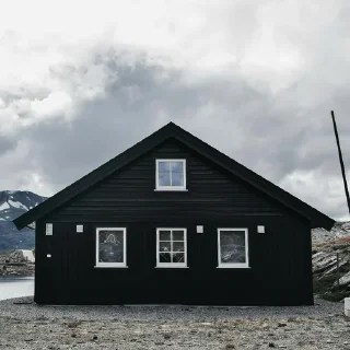 🏠