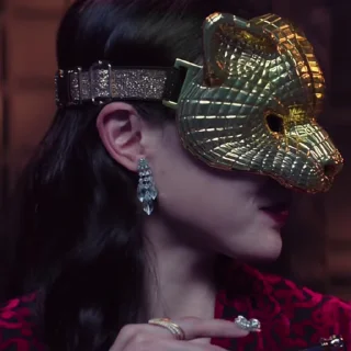 👑