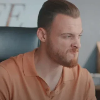 👹