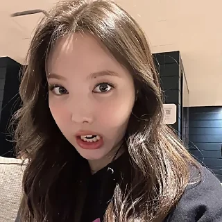 📔