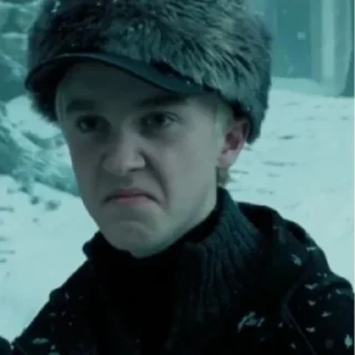 😔