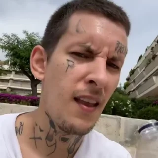 💦