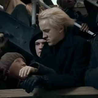 😠