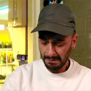 😭