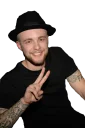 ✌
