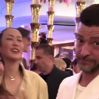 🤨