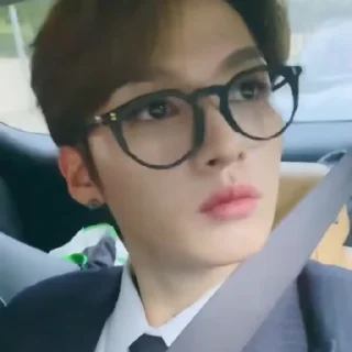 😱
