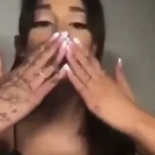 😘