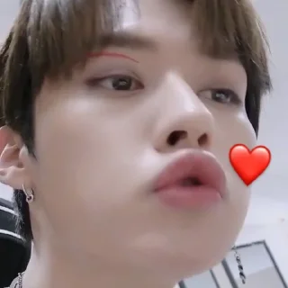 😘