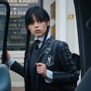 😐
