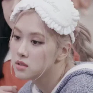 😠