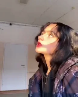 😘