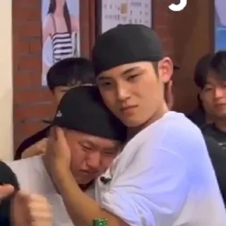 🤗