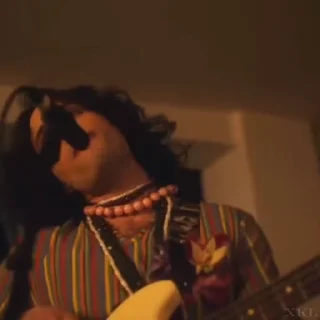 🎤