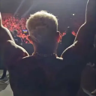 🤩