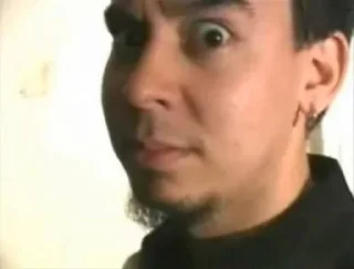 😳
