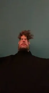 😠
